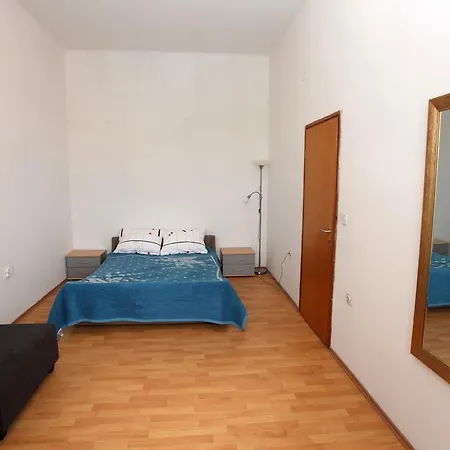 Viribus דירה פולה