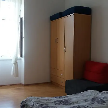 Apartament Viribus